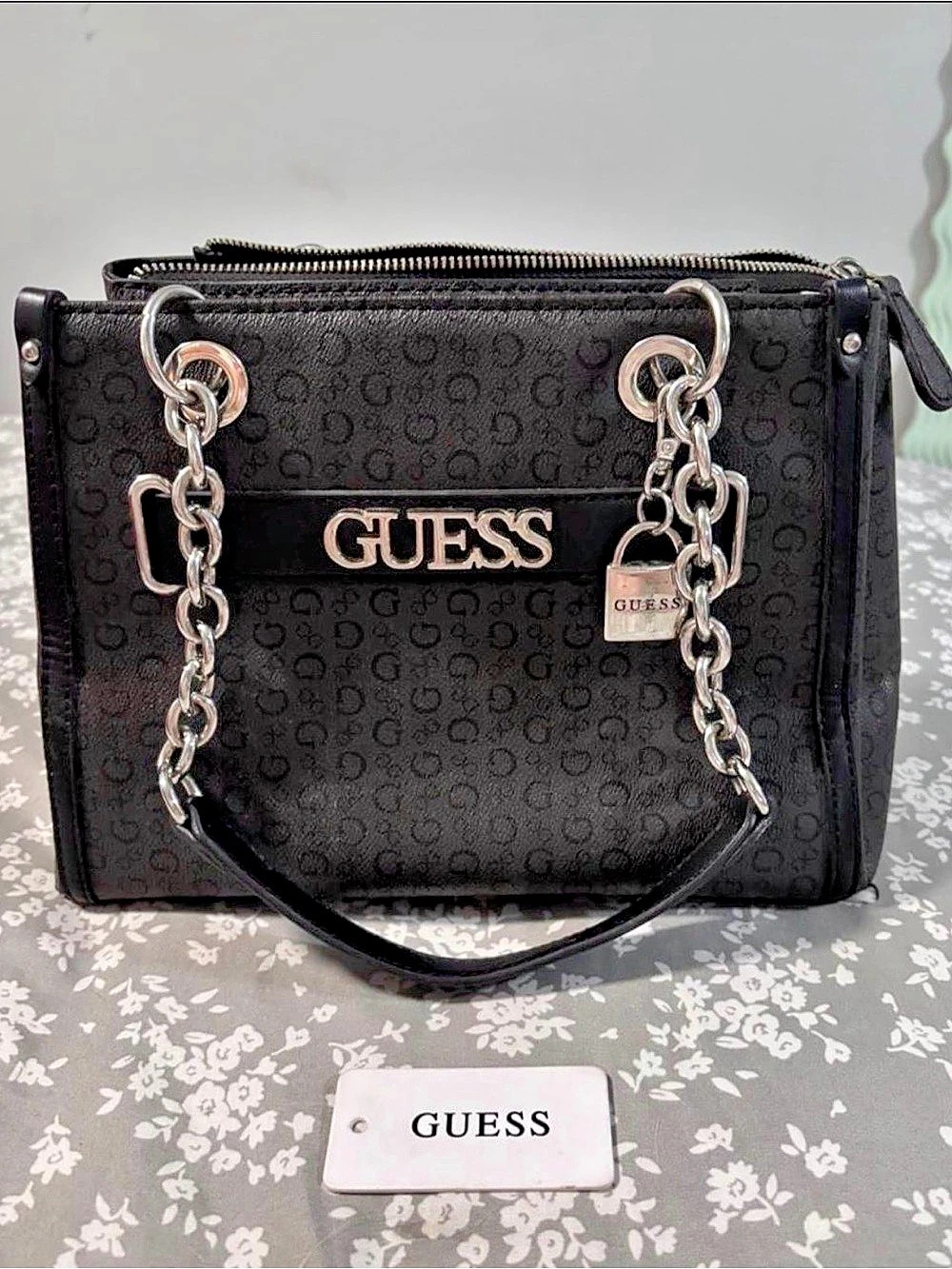 GUESS Black Chain Handle Shoulder Bag